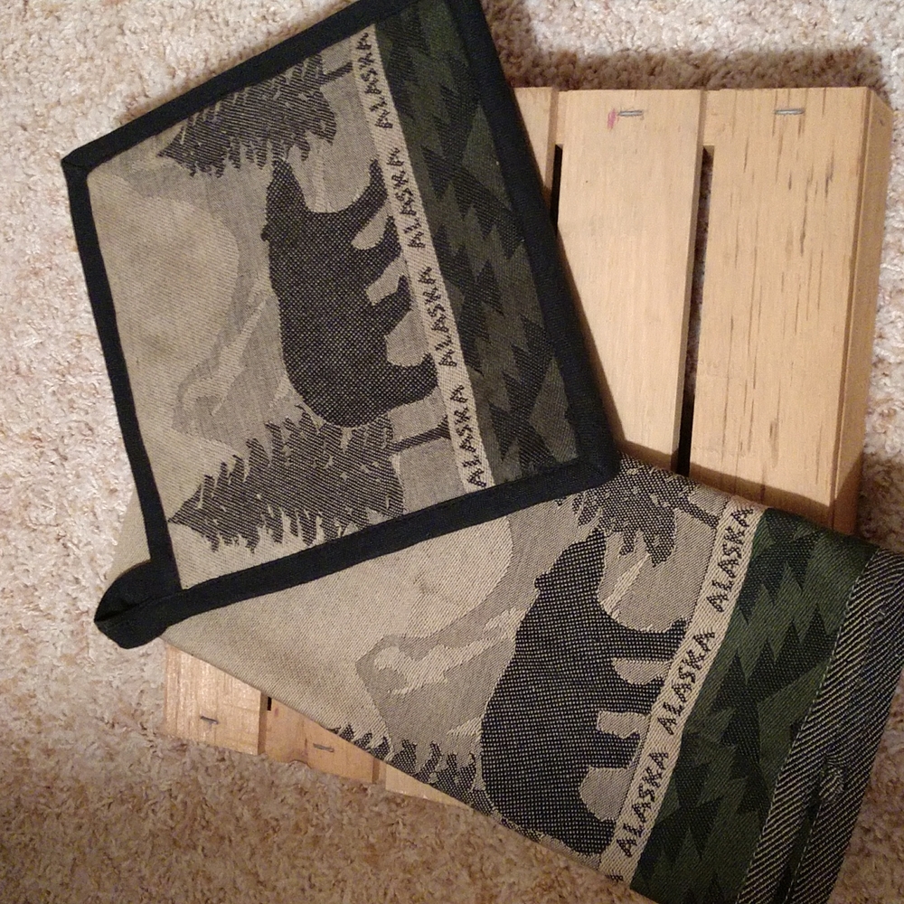 Alaska Dish Towel & Hot Pad